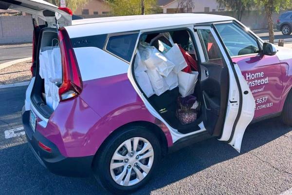 Home Instead of Goodyear, AZ Delivers Gifts to Local Senior Communities Through Be a Santa to a Senior